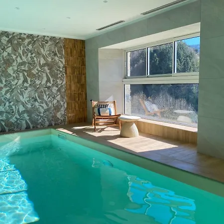 Hébergement de vacances Maison De Charme 9 Pers Piscine Intérieure Et Vue *